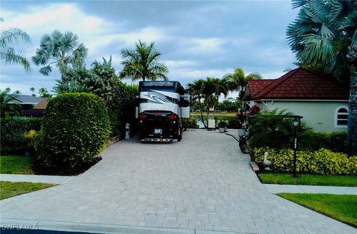 4589 Southern Breeze Drive, NAPLES, FL, 34114 | Card Image