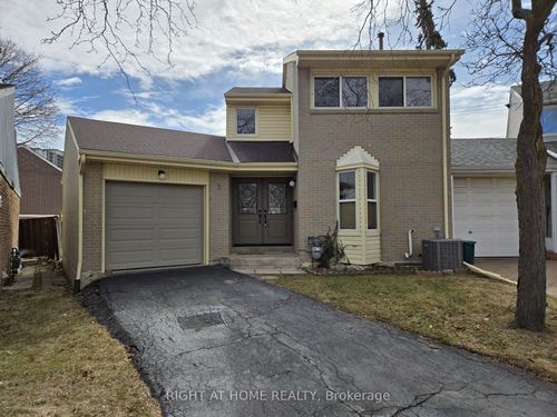 2 Giles Crt, Etobicoke, ON, M9V4C5 | Card Image