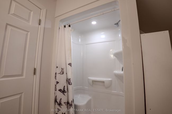 4075 County Rd 121, Home with 4 bedrooms, 5 bathrooms and 4 parking in Kinmount ON | Image 5