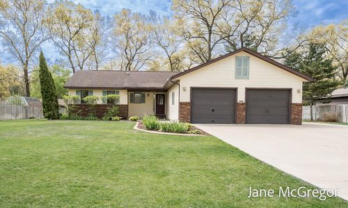 1731 Princess Ln, Muskegon, MI, 49445-1739 | Card Image