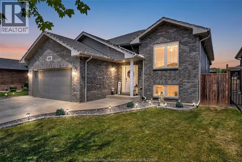 1026 Thunderbay Avenue, Windsor, ON, N8P0C1 | Card Image