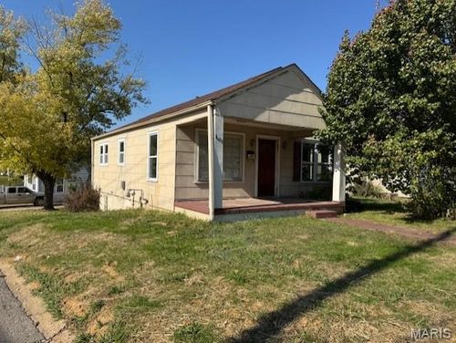 1101 N Main St, Poplar Bluff, MO, 63901-3834 | Card Image