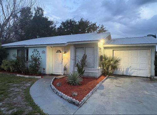 1055 23rd Place Sw, VERO BEACH, FL, 32962 | Card Image