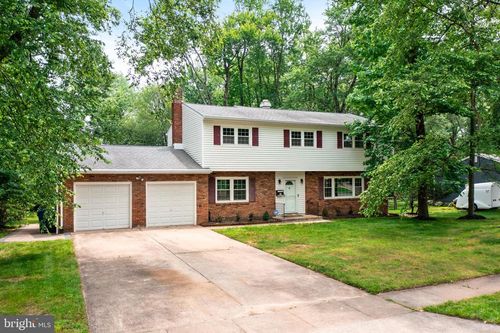 76 Stonicker Dr, Lawrence, NJ, 08648-3215 | Card Image