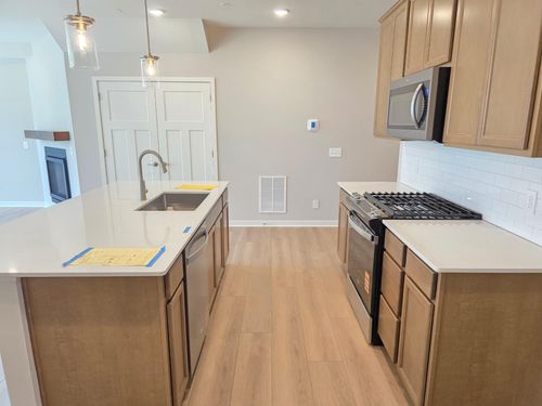 4728 Airlake Curv, Woodbury, MN, 55129-7603 | Card Image
