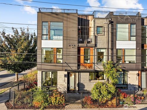 700 S Willow St, Seattle, WA, 98108-3529 | Card Image