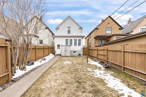 2326 W 2nd St, Duluth, MN, 55806-1941 | Card Image