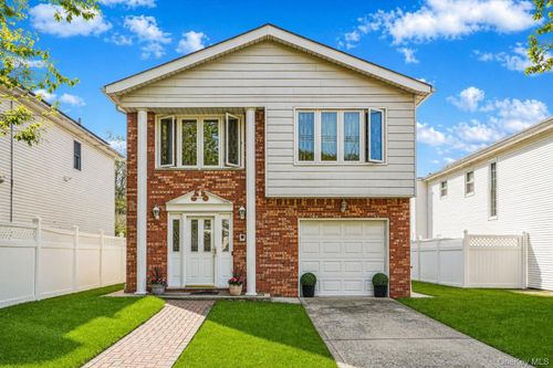 114 Tallman St, Staten Island, NY, 10312-4914 | Card Image