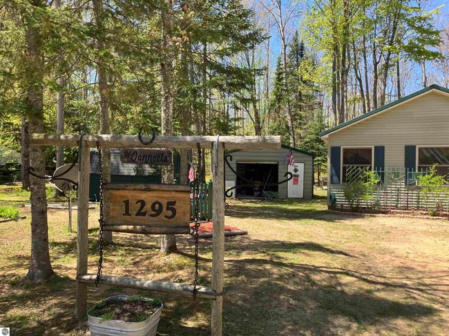 1295 Wa Ba Tesse Dr Ne, House other with 2 bedrooms, 1 bathrooms and null parking in Kalkaska MI | Image 4