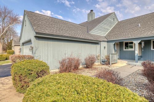 2324 W Cumberland Court, Mequon, WI, 53092 | Card Image
