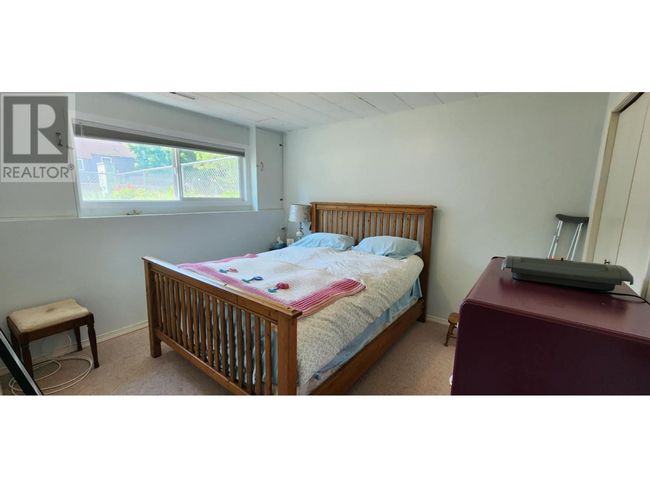 1989 Glencaird St, Home with 3 bedrooms, 1 bathrooms and 1 parking in Lumby BC | Image 9