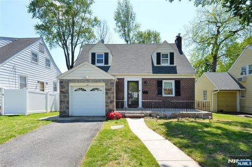 26 Bennett Rd, Teaneck, NJ, 07666-5543 | Card Image