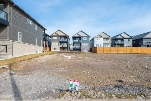 87 York Dr, Peterborough, ON, K9K0H7 | Card Image