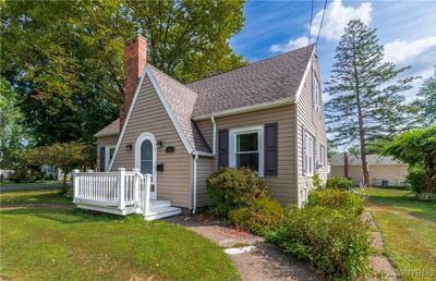 51 Darlich Avenue, House other with 3 bedrooms, 2 bathrooms and null parking in Hamburg NY | Image 3