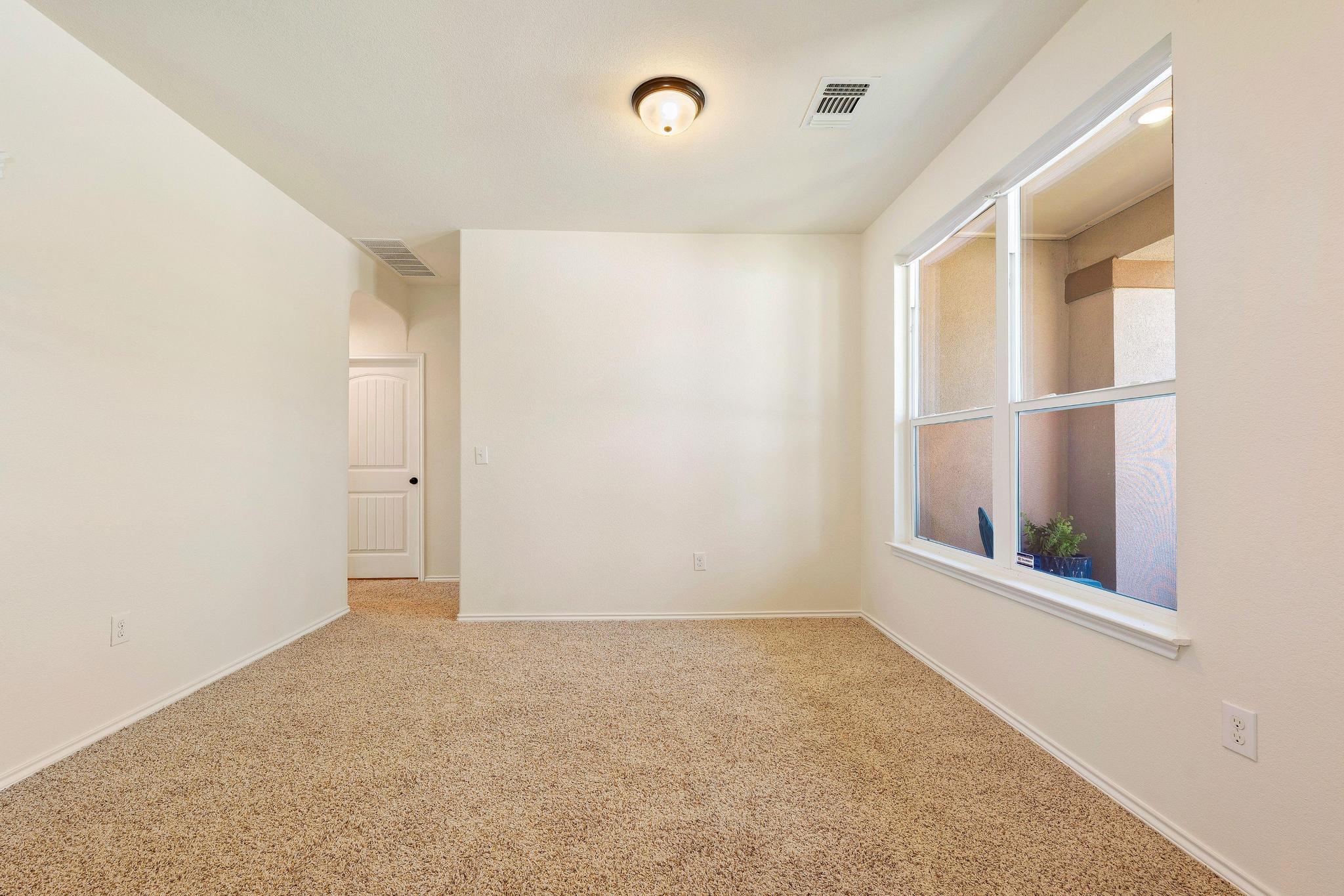 Residential in Del Valle 5