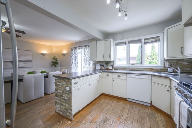 283 Lewis Ave, House other with 4 bedrooms, 2 bathrooms and 2 parking in Lucan ON | Image 12