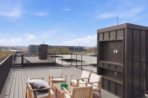 315-2140 Byrum Ave, Nashville, TN, 37203-5593 | Card Image