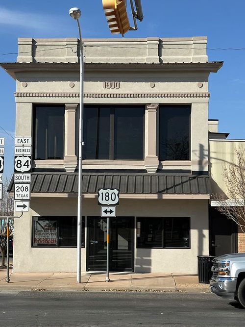 1825 25th St, Snyder, TX, 79549-2514 | Card Image