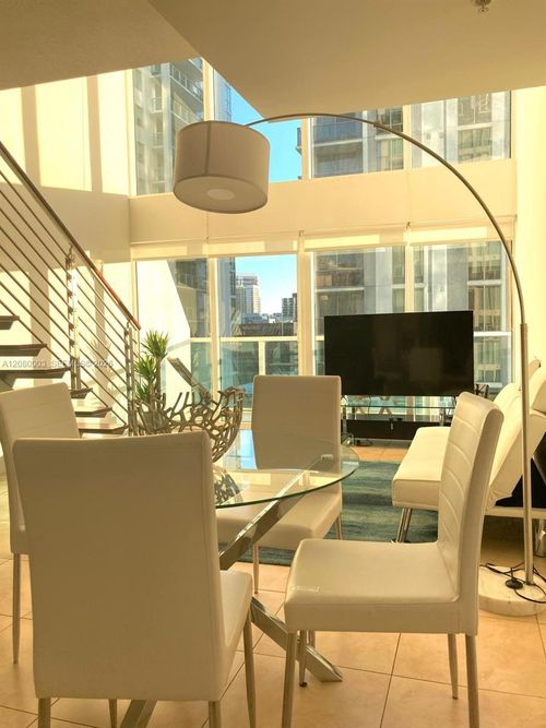 1204-41 Se 5th St, Miami, FL, 33131-2529 | Card Image