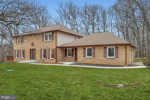 2 Houndstooth Ct, OWINGS MILLS, MD, 21117-1503 | Card Image