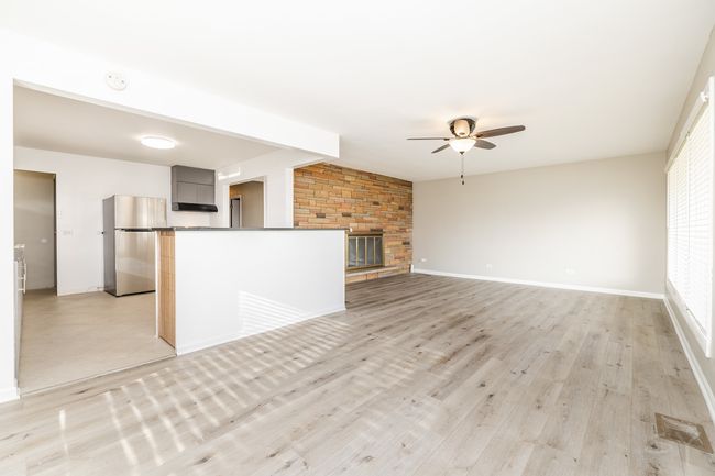 214 N Hunter St, House other with 3 bedrooms, 1 bathrooms and 2 parking in Thornton IL | Image 4