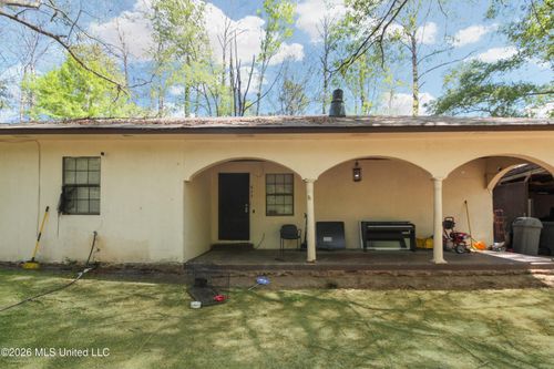 677 Woody Dr, Jackson, MS, 39212-4243 | Card Image
