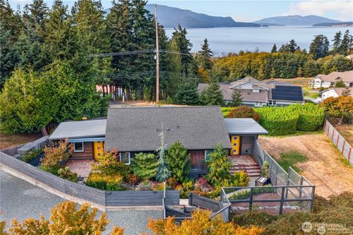 5016 Channel View Ln, Anacortes, WA, 98221-4090 | Card Image