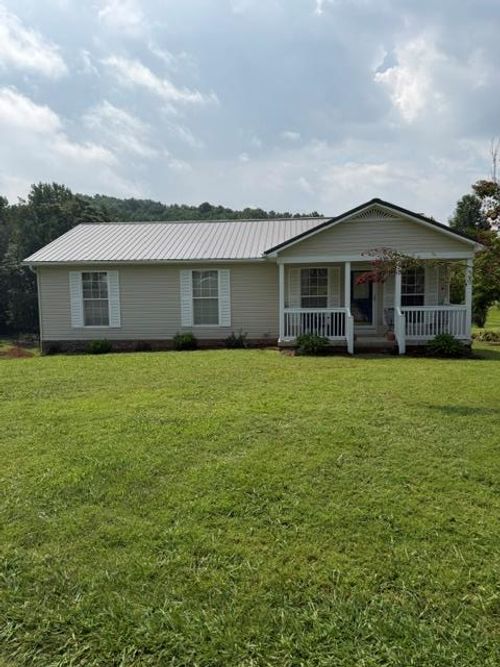 208 Valley St, Sparta, TN, 38583-3210 | Card Image