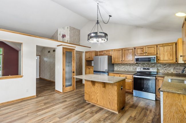 N61W14730 Woodcrest Ct, House other with 3 bedrooms, 3 bathrooms and 2 parking in Menomonee Falls WI | Image 15