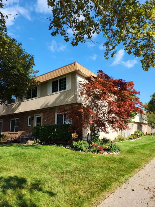 410 Riverbend Dr, Milan, MI, 48160-1638 | Card Image