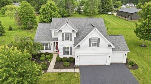 6043 Congressional Dr, Westerville, OH, 43082-8338 | Card Image