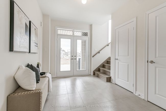 799 Apple Terr, House other with 5 bedrooms, 4 bathrooms and 2 parking in Milton ON | Image 5