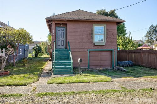 1017 W Marion St, Aberdeen, WA, 98520-7643 | Card Image