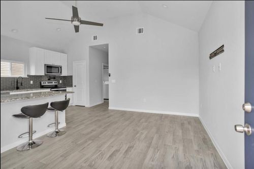 16694 E Juneau, Montgomery, TX, 77316-6733 | Card Image