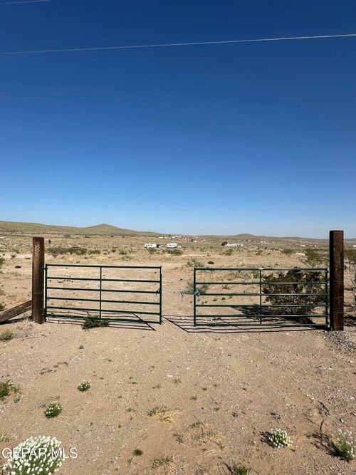 195 Loma Linda Blvd, El Paso, TX, 79938 | Card Image