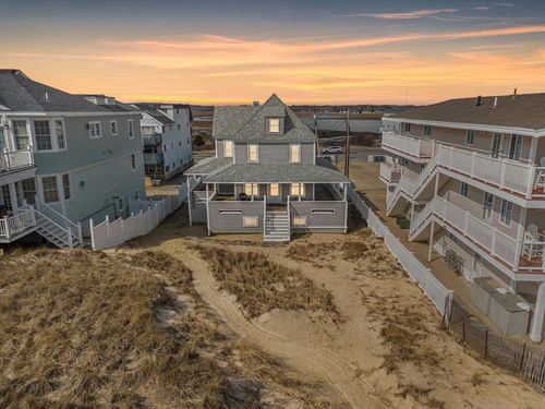 522 N End Blvd, Salisbury, MA, 01952-1737 | Card Image