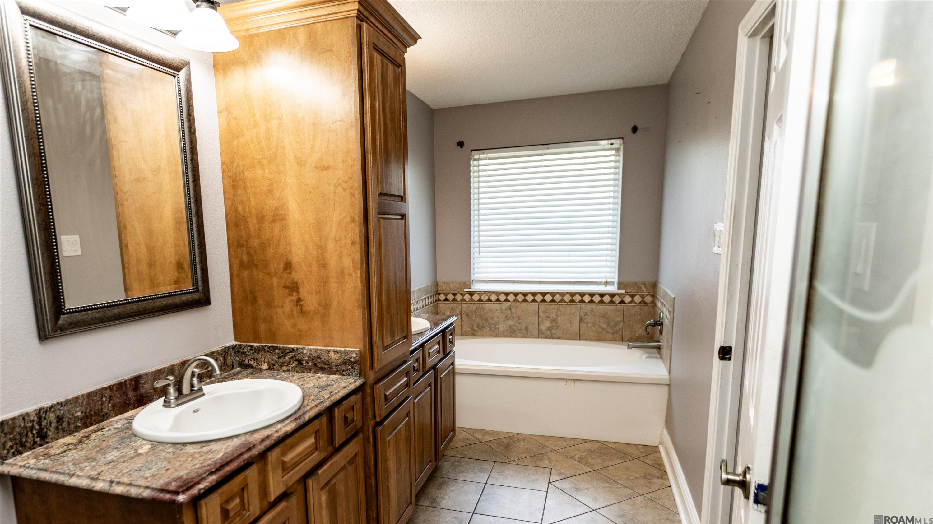 Residential in Destrehan 4