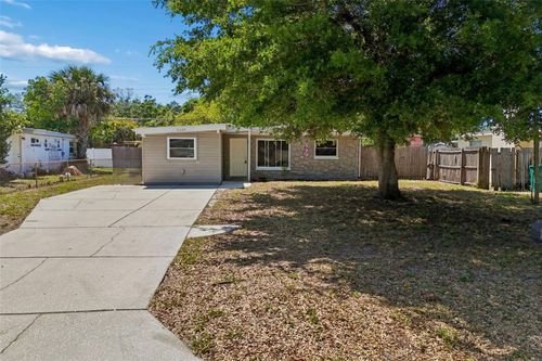 9228 82nd Way, SEMINOLE, FL, 33777-3258 | Card Image