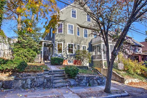 12 Everett Avenue, Providence, RI, 02906 | Card Image