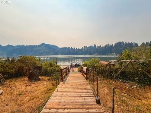 3139 S Tenmile Lk, Lakeside, OR, 97449-8637 | Card Image
