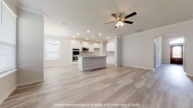 604 Sydney Blvd, House other with 5 bedrooms, 3 bathrooms and 3 parking in Thorndale TX | Image 12