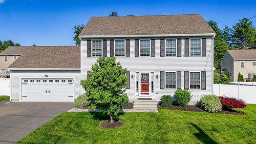 4 Chestnut St, Hudson, NH, 03051-5305 | Card Image