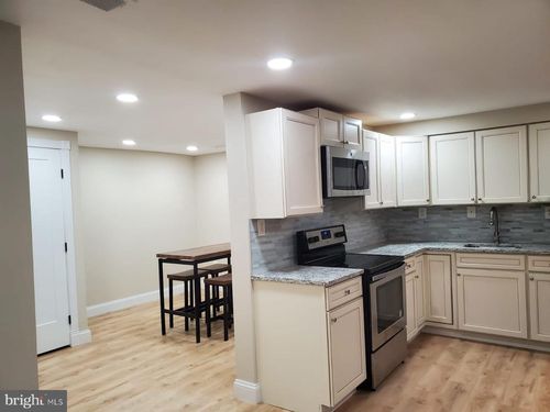 9-9763 Hellingly Pl, GAITHERSBURG, MD, 20886-0572 | Card Image