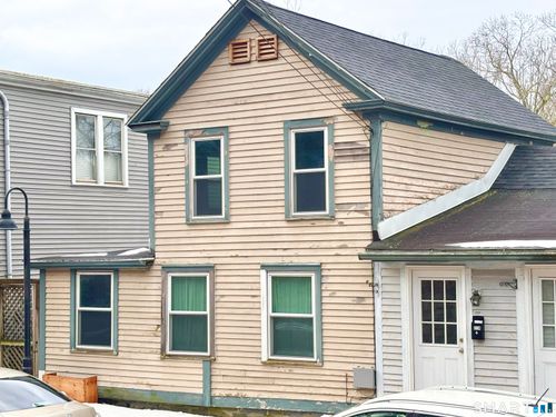 a-122 Main St, Deep River, CT, 06417-1727 | Card Image