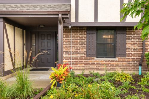 b-704 Elizabeth Dr, Wood Dale, IL, 60191-2300 | Card Image