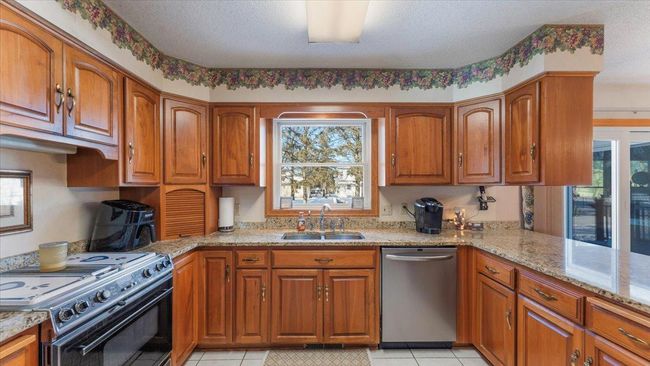 Kitchen | Image 23