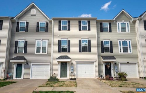 2052 Elm Tree Ct, CHARLOTTESVILLE, VA, 22911-8341 | Card Image
