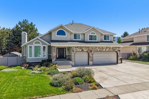 6231 S Vinecrest Dr, Murray, UT, 84121-1976 | Card Image