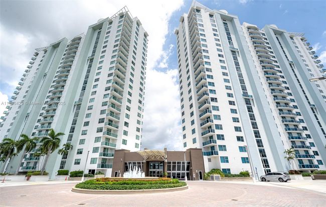 APT-1603N - 2641 N Flamingo Rd, Condo with 2 bedrooms, 2 bathrooms and null parking in Sunrise FL | Image 27