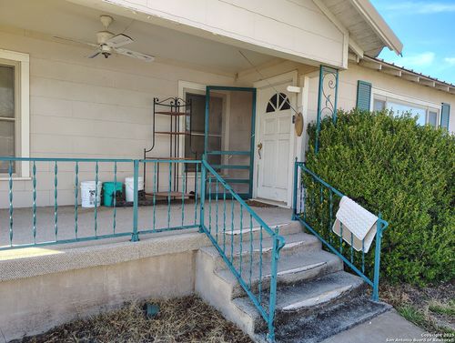 114 S 4th St, Junction, TX, 76849-4708 | Card Image
